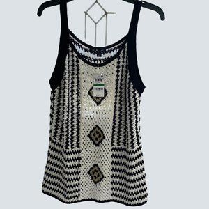 NEW INC International Concepts Black, white, gold, sweater tank. Size L